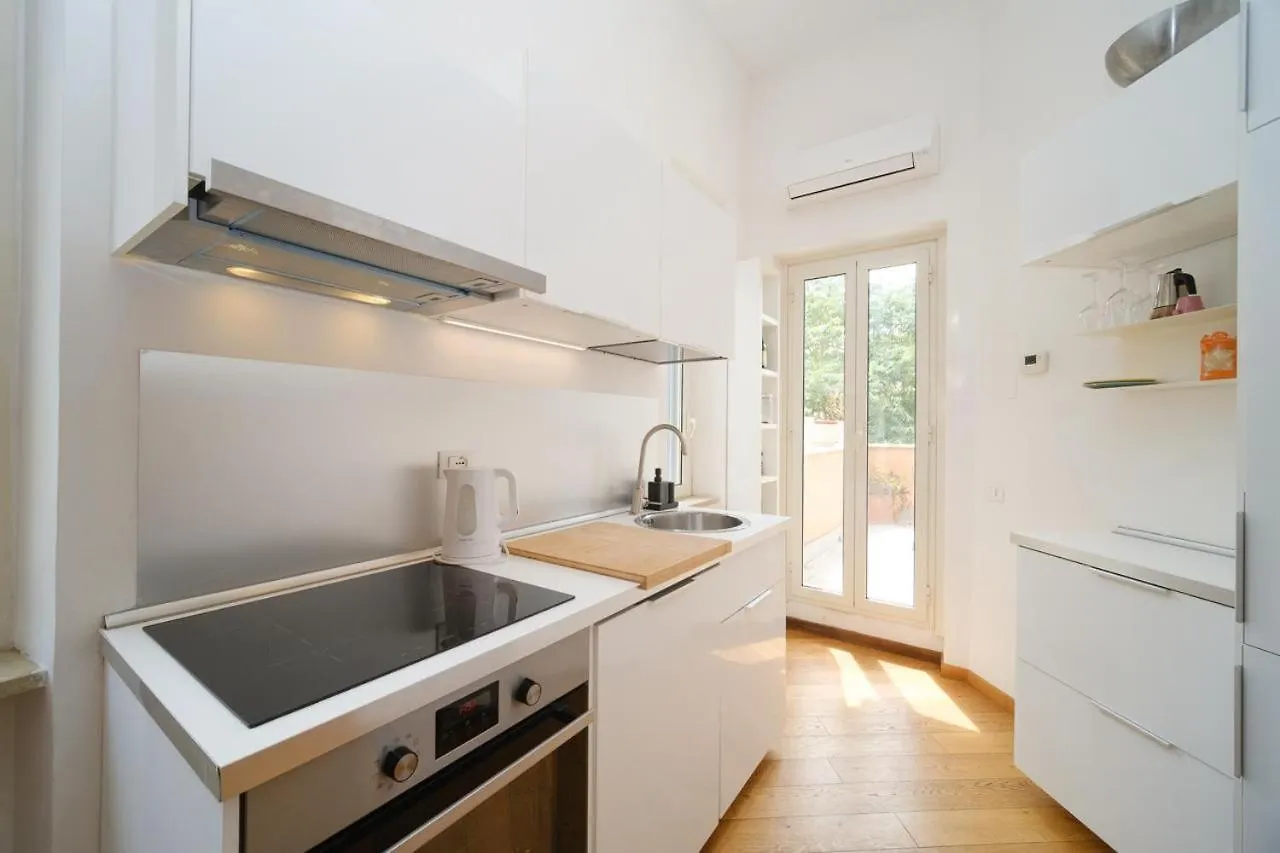 Clivo 2 St Peter Buddyrent Rome Apartment